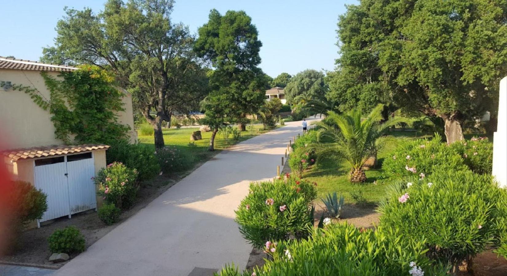 Fiori Di Cala Rossa Residence Hoteliere Леччі Екстер'єр фото